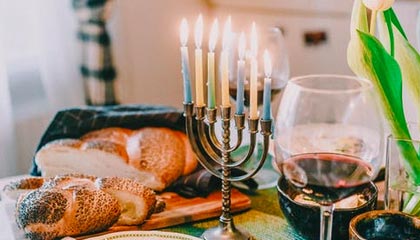 结束中国行!莱昂纳德现身机场 将飞回美国与快船队会合